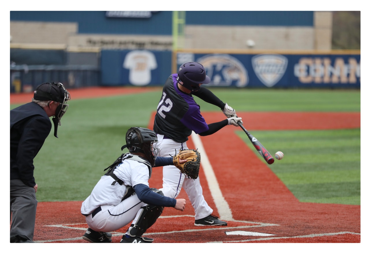 Impact of a fast shutter speed on a sports photo